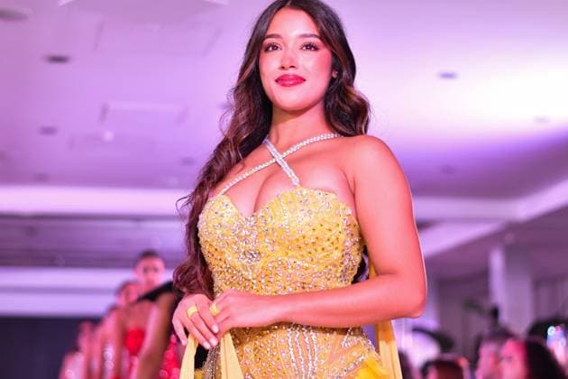 Spring Colors Fashion Week de Madrid - 26 Sep 2025 A model walks the runway wearing a design by Jarul Mercedes during the Spring Colors Fashion Week de Madrid at Hotel Princesa. Madrid Spain Copyright: xAtilanoxGarciax xSOPAxImagesx FOTO49750