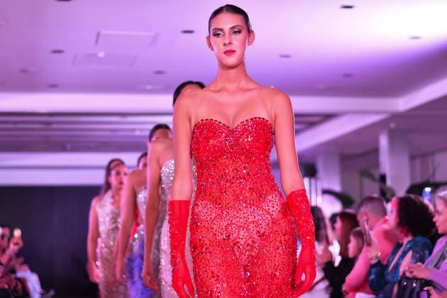 Spring Colors Fashion Week de Madrid - 26 Sep 2025 A model walks the runway wearing a design by Jarul Mercedes during the Spring Colors Fashion Week de Madrid at Hotel Princesa. Madrid Spain Copyright: xAtilanoxGarciax xSOPAxImagesx FOTO49751