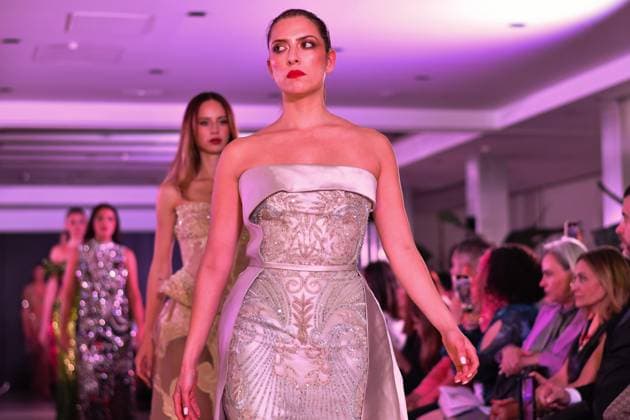 Spring Colors Fashion Week de Madrid - 26 Sep 2025 A model walks the runway wearing a design by Giannina Azar during the Spring Colors Fashion Week de Madrid at Hotel Princesa. Madrid Spain Copyright: xAtilanoxGarciax xSOPAxImagesx FOTO49781