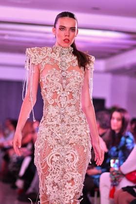 Spring Colors Fashion Week de Madrid - 26 Sep 2025 A model walks the runway wearing a design by Giannina Azar during the Spring Colors Fashion Week de Madrid at Hotel Princesa. Madrid Spain Copyright: xAtilanoxGarciax xSOPAxImagesx FOTO49761