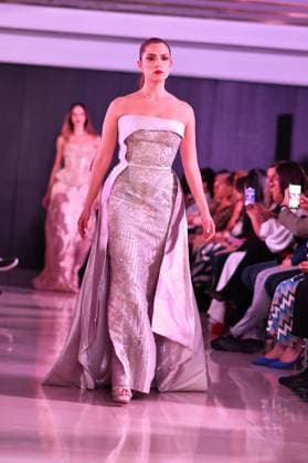 Spring Colors Fashion Week de Madrid - 26 Sep 2025 A model walks the runway wearing a design by Giannina Azar during the Spring Colors Fashion Week de Madrid at Hotel Princesa. Madrid Spain Copyright: xAtilanoxGarciax xSOPAxImagesx FOTO49767