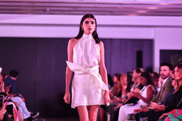 Spring Colors Fashion Week de Madrid - 26 Sep 2025 A model walks the runway wearing a design by Liet Paris during the Spring Colors Fashion Week de Madrid at Hotel Princesa. Madrid Spain Copyright: xAtilanoxGarciax xSOPAxImagesx FOTO49698