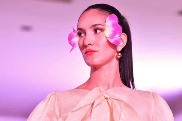 Spring Colors Fashion Week de Madrid - 26 Sep 2025 A model walks the runway wearing a design by Liet Paris during the Spring Colors Fashion Week de Madrid at Hotel Princesa. Madrid Spain Copyright: xAtilanoxGarciax xSOPAxImagesx FOTO49701