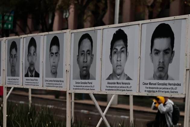 September 26, 2025, Mexico, Cdmx, Mexico: In 2014, 43 students from the RAUL ISIDRO BURGOS Teachers College in Ayotzinapa, Guerrero, were victims of enforced disappearance by local authorities, the military, and alleged drug traffickers. Today marks the 11th anniversary of this state crime, which has not been clarified as promised by previous governments and the current one led by CLAUDIA SHEIMBAUM. Members, mothers, friends, students and collectives marched from the Angel of Independence to Mexico City s Zocalo to continue demanding justice and the return of the students who have not been found since the administration of former Mexican President Enrique Peo±a Nieto, who currently lives in Spain without any answers regarding what happen - ZUMAp204 20250926_zip_p204_014 Copyright: xJosuexPerezx
