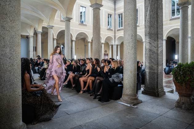 Milan Fashion Week - Women S S 2026 Blumarine Fashion Show Vibes Milan, Italy Milan Fashion Week - Women S S 2026 Blumarine Fashion Show Vibes Milan, Italy 26th September 2025  Copyright: xCarminexContex