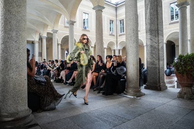 Milan Fashion Week - Women S S 2026 Blumarine Fashion Show Vibes Milan, Italy Famke van Hasselt Milan Fashion Week - Women S S 2026 Blumarine Fashion Show Vibes Milan, Italy 26th September 2025  Copyright: xCarminexContex