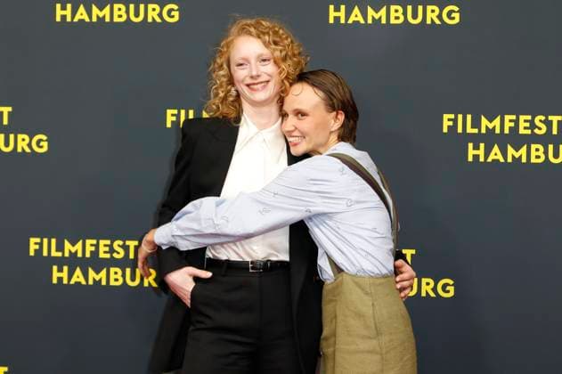 Dana Herfurth and Luna Jordan at the premiere of the movie Smalltown Girl at the 33 Filmfest Hamburg 2025 at Cinemaxx Dammtor Hamburg, 26 09 2025 Foto:xC.xTamckex xFuturexImagex smalltown_5915