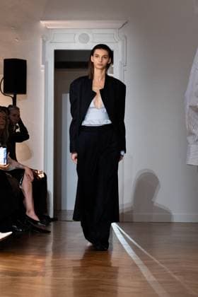 Milan Fashion Week - Women S S 2026 Sa Su Phi Fashion Show Runway Milan, Italy Milan Fashion Week - Women S S 2026 Sa Su Phi Fashion Show Runway Milan, Italy 26th September 2025  Copyright: xx