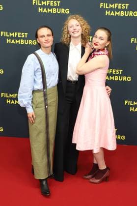 Filmfest Hamburg Luna Jordan, Dana Herfurth, Anette Unger, Filmfest Hamburg, Smalltown Girl, Cinemaxx Hamburg, 27 09 2025 Copyright: xEventpressxBecherx