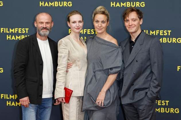 Gerhard Liebmann, Diana Dulinkova, Jeanette Hain and Jonas Nay at the premiere of the ARD mini-series Sternstunde der Mörder at the 33 Filmfest Hamburg 2025 at Cinemaxx Dammtor Hamburg, 26 09 2025 Foto:xC.xTamckex xFuturexImagex sternstunden_5911