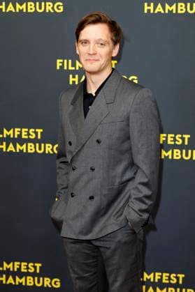 Jonas Ney at the premiere of the ARD mini-series Sternstunde der Mörder at the 33 Filmfest Hamburg 2025 at Cinemaxx Dammtor Hamburg, 26 09 2025 Foto:xC.xTamckex xFuturexImagex sternstunden_5919