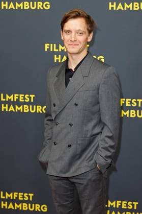 Jonas Ney at the premiere of the ARD mini-series Sternstunde der Mörder at the 33 Filmfest Hamburg 2025 at Cinemaxx Dammtor Hamburg, 26 09 2025 Foto:xC.xTamckex xFuturexImagex sternstunden_5920