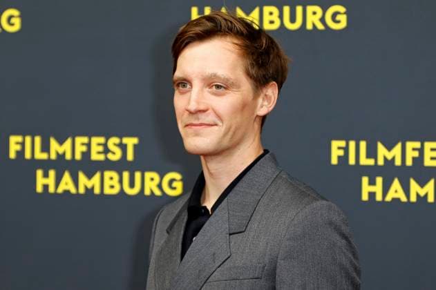 Jonas Ney at the premiere of the ARD mini-series Sternstunde der Mörder at the 33 Filmfest Hamburg 2025 at Cinemaxx Dammtor Hamburg, 26 09 2025 Foto:xC.xTamckex xFuturexImagex sternstunden_5923