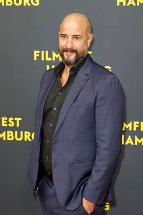 Christopher Schier at the premiere of the ARD mini-series Sternstunde der Mörder at the 33 Filmfest Hamburg 2025 at Cinemaxx Dammtor Hamburg, 26 09 2025 Foto:xC.xTamckex xFuturexImagex sternstunden_5937