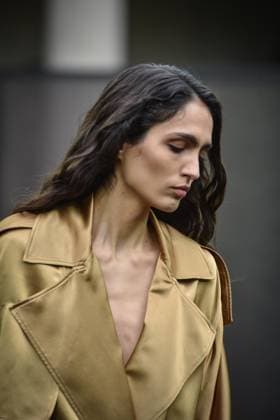 September 27, 2025, Milan, Italy: A model presents a creation by Italian fashion label Ferragamo during the Spring Summer 2026 Women s Collection show at Milan Fashion Week in Milan, Italy, 26 September 2025. Milan Fashion Week runs from 23 to 29 September 2025. .ANSA MATTEO CORNER Milan Italy  - ZUMAa110 20250927_zaf_a110_021 Copyright: xMatteoxCornerx