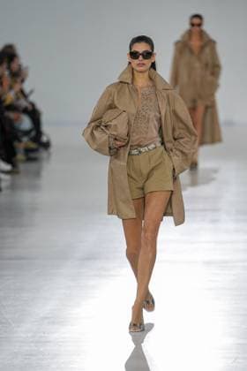 Milan, Milan Women s Fashion Week Spring Summer 2026 - Women s Fashion, Spring Summer 2026 - Ermanno Scervino fashion show - catwalk in the photo: Model  Copyright: xRiccardoxGIordanox xipa-agency.netx xRiccardoxGiordano IPAx IPA_Agency_IPA65817501