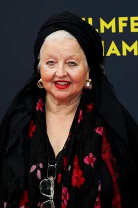 abb Hanna Schygulla Actress on the Red Carpet at the Cinema Premiere Premiere Film Yunan at Filmfest Hamburg at Cinemaxx Kino am Dammtor on September 27, 2025 in Hamburg Hamburg Germany