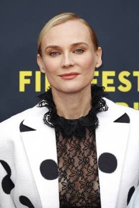 Diane Kruger at the Amrum film premiere on 27 09 2025 as part of the 33 Filmfest in Hamburg Diane Krugers öAmrum film premiere at the Filmfest in Hamburg