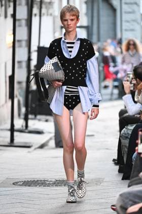 Milan, Italy: Milan, Milan Women s Fashion Week Spring Summer 2026 - Women s Fashion, Spring Summer 2026. - MSGM fashion show - catwalk - photo: model Milan Italy  - ZUMAp169 20250927_zea_p169_828 Copyright: xSimonaxChiocciax