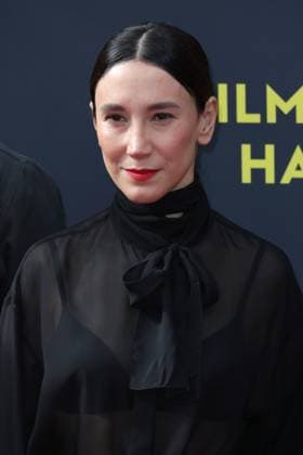 Filmfest Hamburg Sibel Kekilli, Premiere film Yunan at the Filmfest Hamburg in front of the Cinemaxx Dammtor, Hamburg, 27 09 2025 Copyright: xEventpressxBecherx