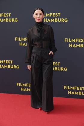 Filmfest Hamburg Sibel Kekilli, Premiere film Yunan at the Filmfest Hamburg in front of the Cinemaxx Dammtor, Hamburg, 27 09 2025 Copyright: xEventpressxBecherx