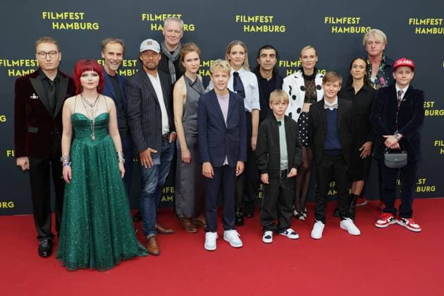 Filmfest Hamburg The cast with Lisa Hagmeister, Laura Tonke, Jasper Billerbeck, Kian Köpke, Diane Kruger, Fatih Akin, premiere of the film AMRUM at the Filmfest Hamburg at Cinemaxx Dammtor, Hamburg, 27 09 2025 Copyright: xEventpressxBecherx