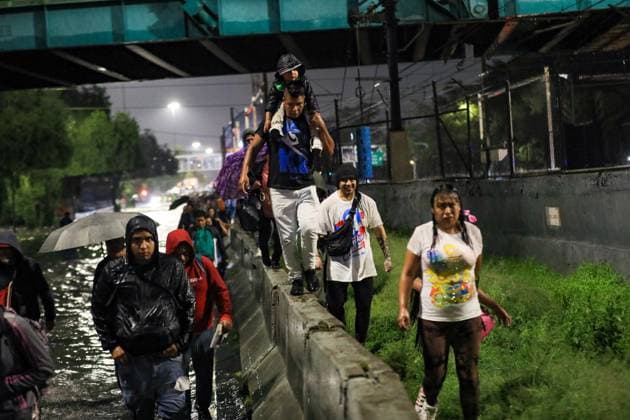 People Affected After Heavy Rainfall Hit the City People were affected by flooding on Ignacio Zaragoza Avenue and surrounding streets in the east of the city, due to the heavy rains that hit the country s capital. on September 27, 2025 in Mexico City, Mexico. (Photo by Ian Robles Eyepix Group) Copyright: xIanxRobles xEyepixxGroupx EL_27092025_170892JPEG