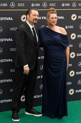 James Vanderbilt with wife Amber Freeman at the premiere of the feature film Nuremberg Nürnberg at the 21 Zurich Film Festival 2025 at the Festival Center Zurich, 27 09 2025 Foto:xA.xRaemyx xFuturexImagex nuremberg_5941