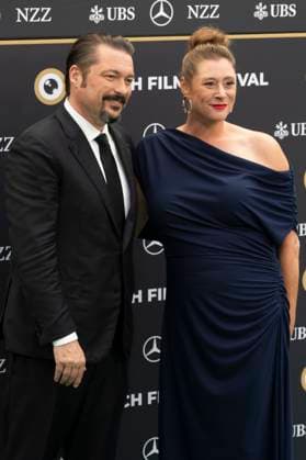 James Vanderbilt with wife Amber Freeman at the premiere of the feature film Nuremberg Nürnberg at the 21 Zurich Film Festival 2025 at the Festival Center Zurich, 27 09 2025 Foto:xA.xRaemyx xFuturexImagex nuremberg_5943