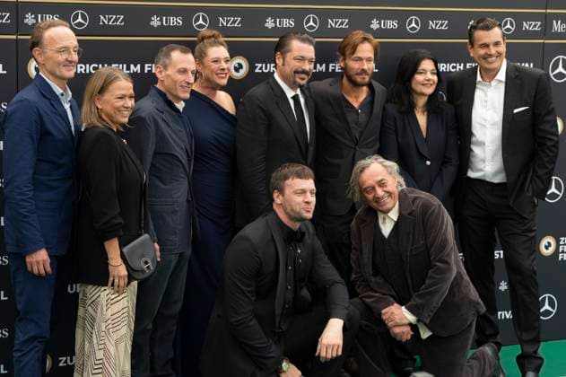 Peter Jordan, Nova Meierhenrich, William Sherak, Amber Freeman, Wolfgang Cerny, James Vanderbilt, Dariusz Wolski, Andreas Pietschmann, Jasmin Tabatabai and Benjamin Tappan at the premiere of the feature film Nuremberg Nürnberg at the 21 Zurich Film Festival 2025 at the Festival Center Zurich, 27 09 2025 Foto:xA.xRaemyx xFuturexImagex nuremberg_5947