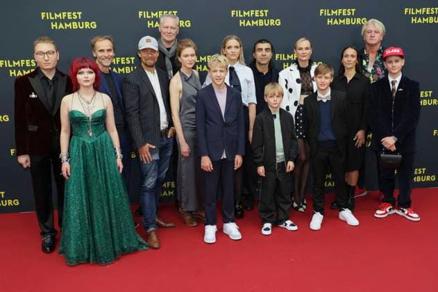 Tony Can, Polli Leuner, Lisa Hagmeister, Laura Tonke, Jasper Billerbeck, Fatih Akin, Tjard Nissen, Diane Kruger, Kian Köpke, Detlev Buck and cast at the premiere of the feature film Amrum at the 33 Filmfest Hamburg 2025 at Cinemaxx Dammtor Hamburg, 27 09 2025 Foto:xgbrcix xFuturexImagex amrum_5864