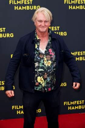 abb Detlev Buck actor director as guest on the red carpet at the Kino Film Premiere Amrum at Filmfest Hamburg at Cinemaxx Kino am Dammtor on September 27, 2025 in Hamburg Hamburg Germany