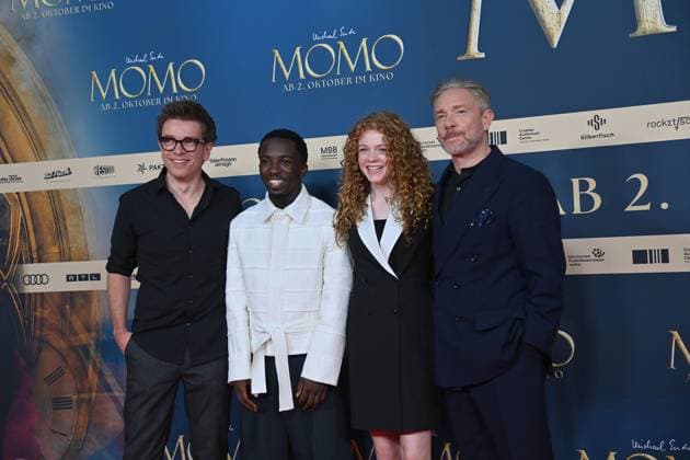 Entertainment Bilder des Tages v.li:Christian DITTER (Regisseur und Autor),Araloyin Oshunrem,Alexa Goodall, Martin FREEMAN, Filmpremiere MOMO am 128.09.2025 im Mathaeser Kino in Muenchen. *** from left Christian DITTER director and author ,Araloyin Oshunrem,Alexa Goodall, Martin FREEMAN, film premiere MOMO on 128 09 2025 at the Mathaeser Kino in Munich