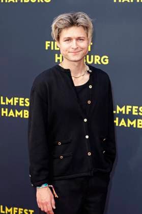 Tom Böttcher at the premiere of the movie Das Leben der Wünsche at the 33 Filmfest Hamburg 2025 at Cinemaxx Dammtor Hamburg, 28 09 2025 Foto:xC.xTamckex xFuturexImagex wuensche_5931