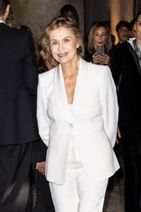 MFW Giorgio Armani arrivals MP Lauren Hutton arrives to Pinacoteca of Brera to attending the Giorgio Armani fashion show during Milan s Fashion Week Womenswear Spring Summer 2026, on September 28, 2025 in Milan (Italy). Photo by Marco Piovanotto Abacapress.com  Copyright: xPiovanottoxMarco ABACAx