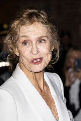 MFW Giorgio Armani arrivals MP Lauren Hutton arrives to Pinacoteca of Brera to attending the Giorgio Armani fashion show during Milan s Fashion Week Womenswear Spring Summer 2026, on September 28, 2025 in Milan (Italy). Photo by Marco Piovanotto Abacapress.com  Copyright: xPiovanottoxMarco ABACAx