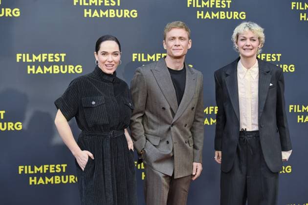 Verena Altenberger, Matthias Schweighöfer and Luise Heyer at the premiere Das Leben der Wünsche as part of the Hamburg Film Festival in Hamburgon 28 09 2025