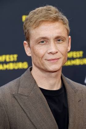 Matthias Schweighoefer at the Das Leben der Wuensche film premiere on 28 09 2025 as part of the 33 Filmfest in Hamburg Matthias Schweighoefer Ruby O Fee Das Leben der Wuensche celebrates its premiere at the Filmfest in Hamburg