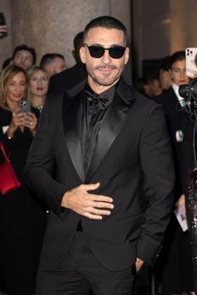 MFW Giorgio Armani arrivals MP Miguel Ángel Silvestre arrives to Pinacoteca of Brera to attending the Giorgio Armani fashion show is held during Milan s Fashion Week Womenswear Spring Summer 2026, on September 28, 2025 in Milan (Italy). Photo by Marco Piovanotto Abacapress.com  Copyright: xPiovanottoxMarco ABACAx