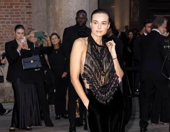 MFW Giorgio Armani arrivals MP Kasia Smutniak arrives to Pinacoteca of Brera to attending the Giorgio Armani fashion show is held during Milan s Fashion Week Womenswear Spring Summer 2026, on September 28, 2025 in Milan (Italy). Photo by Marco Piovanotto Abacapress.com  Copyright: xPiovanottoxMarco ABACAx