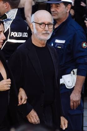Milan, Italy: Milan, Milan Women s Fashion Week Spring Summer 2026 - Women s Fashion, Spring Summer 2026 - Giorgio Armani Fashion Show - Guest Arrivals. Pictured: Ludovico Einaudi Milan Italy  - ZUMAp169 20250928_zea_p169_917 Copyright: xAlessandroxBremecx