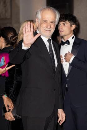 MFW Giorgio Armani arrivals MP Toni Servillo arrives to Pinacoteca of Brera to attending the Giorgio Armani fashion show is held during Milan s Fashion Week Womenswear Spring Summer 2026, on September 28, 2025 in Milan (Italy). Photo by Marco Piovanotto Abacapress.com  Copyright: xPiovanottoxMarco ABACAx