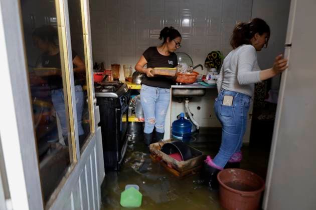 Rains Cause Severe Damage In The Tlahuac Municipality, Mexico City Families in the southernmost part of the Tlahuac borough of Mexico City, Mexico, on September 28, 2025, are affected by heavy rains in the capital, causing severe damage to the area. Mexico City Mexico City Mexico  Copyright: xGerardoxVieyrax originalFilename: vieyra-notitle250928_npI3U.jpg