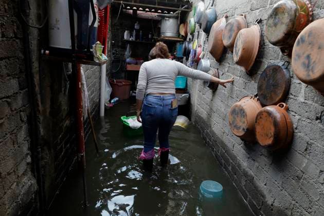 Rains Cause Severe Damage In The Tlahuac Municipality, Mexico City Families in the southernmost part of the Tlahuac borough of Mexico City, Mexico, on September 28, 2025, are affected by heavy rains in the capital, causing severe damage to the area. Mexico City Mexico City Mexico  Copyright: xGerardoxVieyrax originalFilename: vieyra-notitle250928_nplJC.jpg