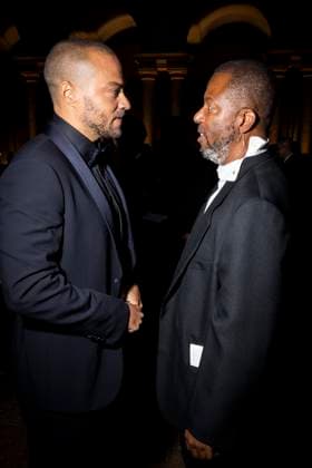 Milan Fashion Week - Women S S 2026 Giorgio Armani Fashion Show Front Row Pinacoteca di Brera - Milan, Italy Jesse Williams;guest Milan Fashion Week - Women S S 2026 Giorgio Armani Fashion Show Front Row Pinacoteca di Brera - Milan, Italy 28th September 2025  Copyright: xALFONSOxCATALANO SGPITALIAx