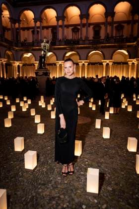 Milan Fashion Week - Women S S 2026 Giorgio Armani Fashion Show Front Row Pinacoteca di Brera - Milan, Italy guest Milan Fashion Week - Women S S 2026 Giorgio Armani Fashion Show Front Row Pinacoteca di Brera - Milan, Italy 28th September 2025  Copyright: xALFONSOxCATALANO SGPITALIAx