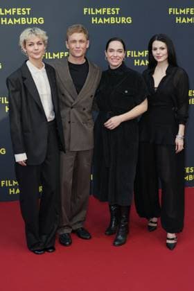 Filmfest Hamburg Premiere Das Leben der Wünsche Verena Altenberger, Matthias Schweighöfer, Luise Heyer, Ruby O Fee, Premiere of the film Das Leben der Wünsche at the Filmfest Hamburg in front of the Cinemaxx Dammtor, Hamburg, 28 09 2025 Copyright: xEventpressxBecherx