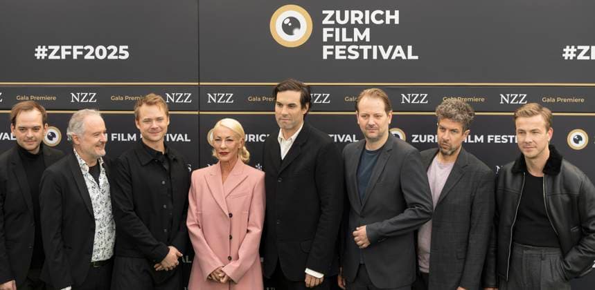 Martin Vischer, Stefan Haupt, Sven Schelker, Anne Walser, Maximilian Simonischek, Philipp Worm, Tobias Walker and Albrecht Schuch at the premiere of the feature film Stiller at the 21 Zurich Film Festival 2025 in the Kongresssaal Zurich, 28 09 2025 Foto:xA.xRaemyx xFuturexImagex stiller_5901