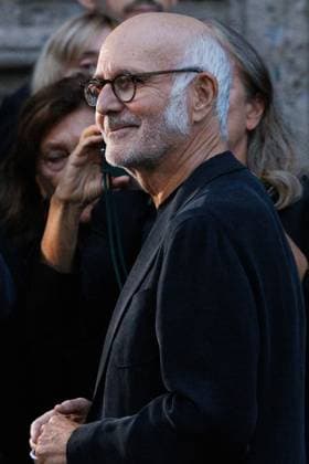 News - Giorgio Armani - Celebrities Arrivals - Milan Fashion Week - Womenswear Spring Summer 2026 Ludovico Einaudi arrives at the Giorgio Armani fashion show during the Milan Fashion Week Womenswear Spring Summer 2026 on September 28, 2025 in Milan, Italy. Photo: Cinzia Camela. Milan Pinacoteca di Brera Italy Copyright: xCinziaxCamelax xLiveMediax LPN_2055054