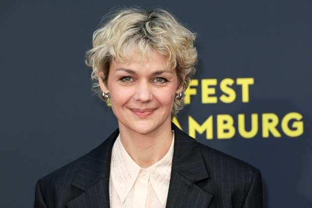 abb Luise Heyer Actress on the Red Carpet at the Cinema Film Premiere Das Leben der Wünsche Wuensche at Filmfest Hamburg at Cinemaxx Kino am Dammtor on September 28, 2025 in Hamburg Hamburg Germany